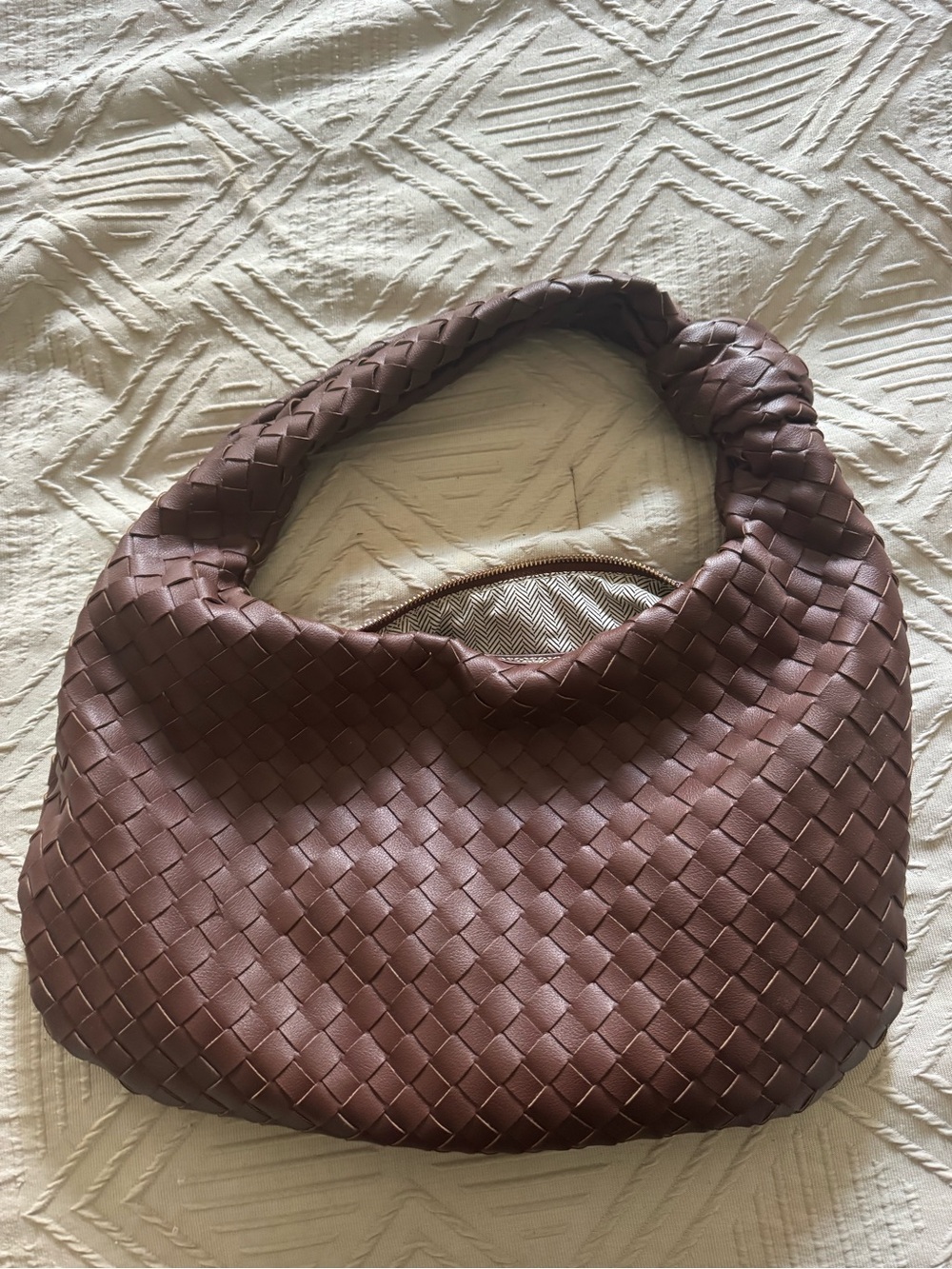 Woven Hobo Shoulder Bag in Brown
